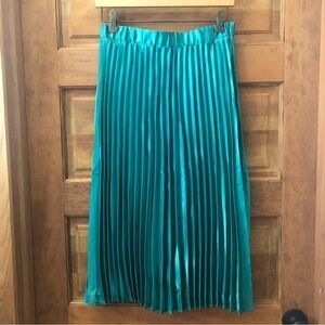 Haute Monde /NWT/ Green accordion pleated skirt/ size M